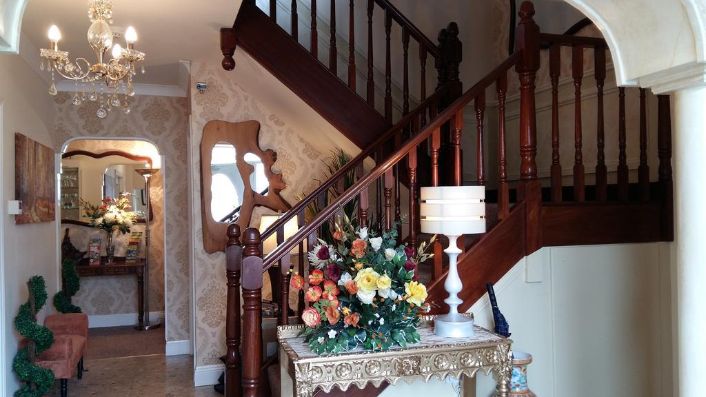 Abacus Guesthouse Голуэй Экстерьер фото